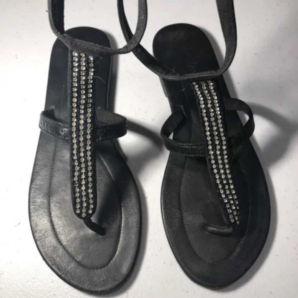 SKEMO Women’s Size 10 Black  Flat Shoe Diamond Sparkle Sandal Ankle Strap